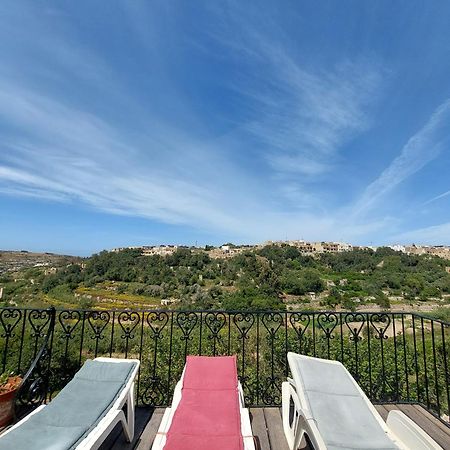 Sunny Gozo Getaway Pool & Easy Check-In Bed and Breakfast Ghajn il-Kbira  Exteriör bild